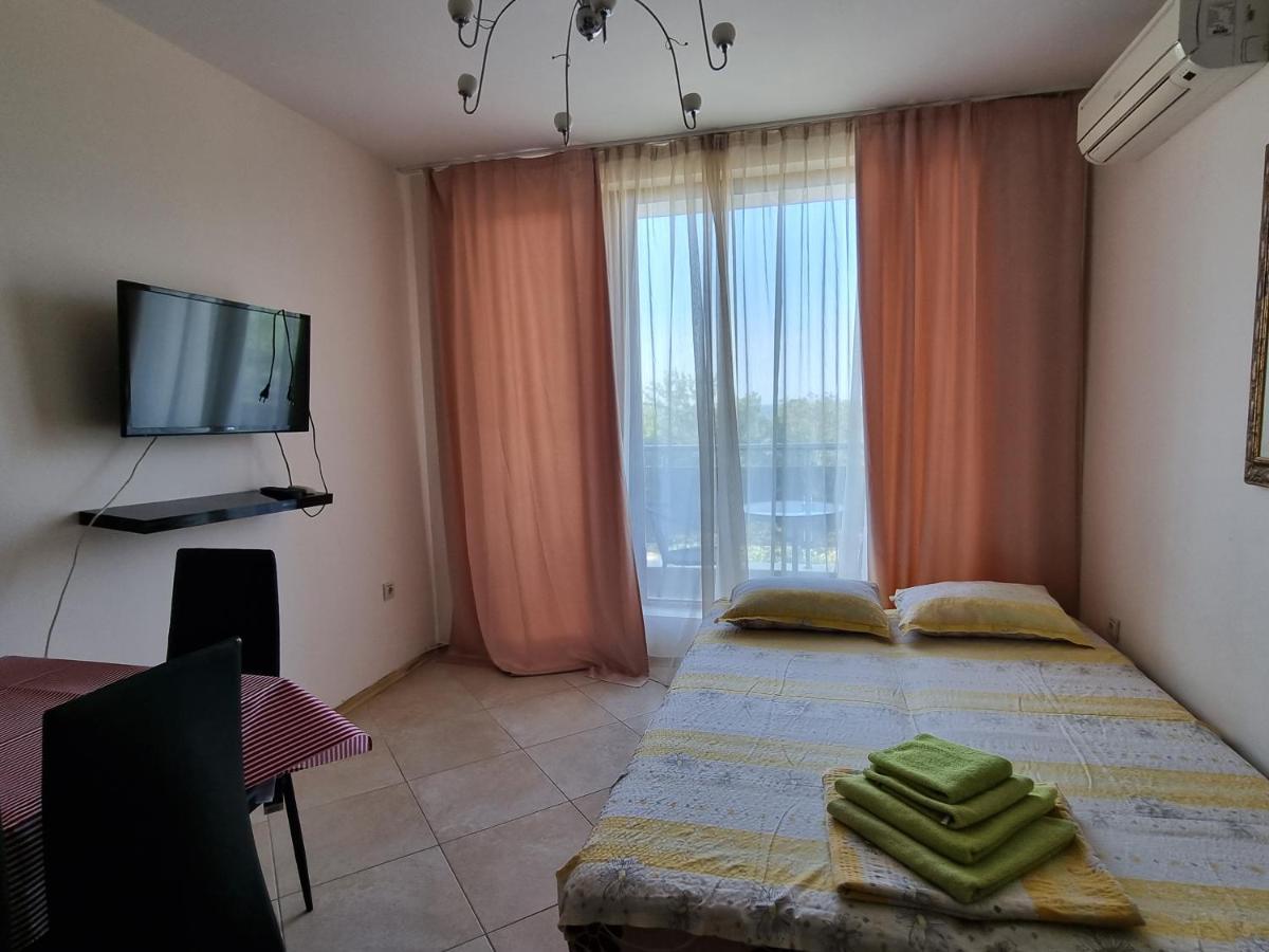 Fantasy Apartments Saint Constantine And Helena Resort Saints Constantine and Helena Exterior photo